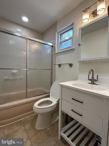 118 COUNTRY CLUB DR, Newark, DE 19711