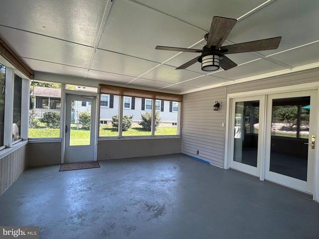 118 COUNTRY CLUB DR, Newark, DE 19711