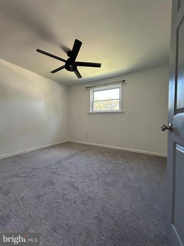 118 COUNTRY CLUB DR, Newark, DE 19711