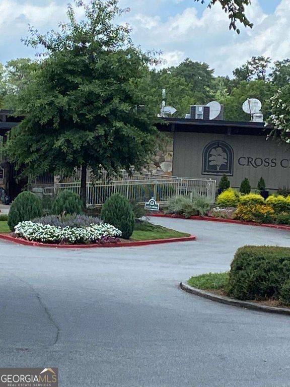 29 CHAUMONT Square NW, Atlanta, GA 30327