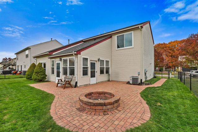 6824 Maplelawn Drive, Ypsilanti, MI 48197