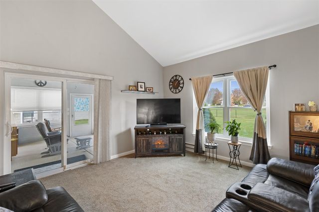 6824 Maplelawn Drive, Ypsilanti, MI 48197