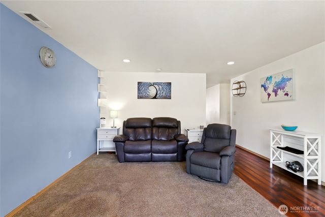 1316 Headley Avenue NW, Orting, WA 98360