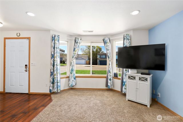 1316 Headley Avenue NW, Orting, WA 98360