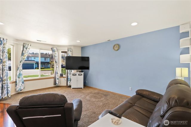1316 Headley Avenue NW, Orting, WA 98360