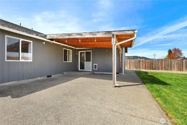 1316 Headley Avenue NW, Orting, WA 98360