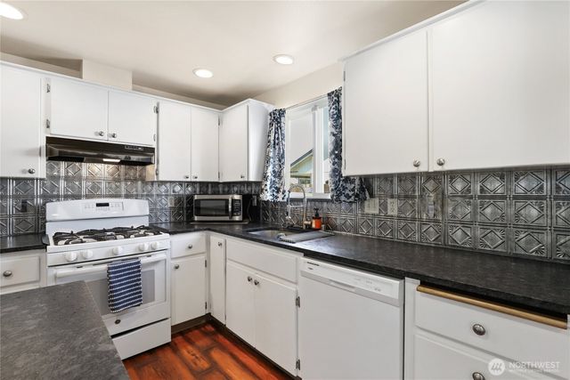 1316 Headley Avenue NW, Orting, WA 98360