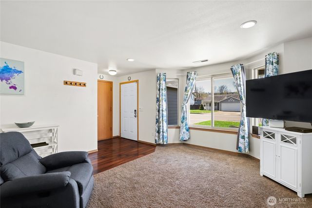 1316 Headley Avenue NW, Orting, WA 98360