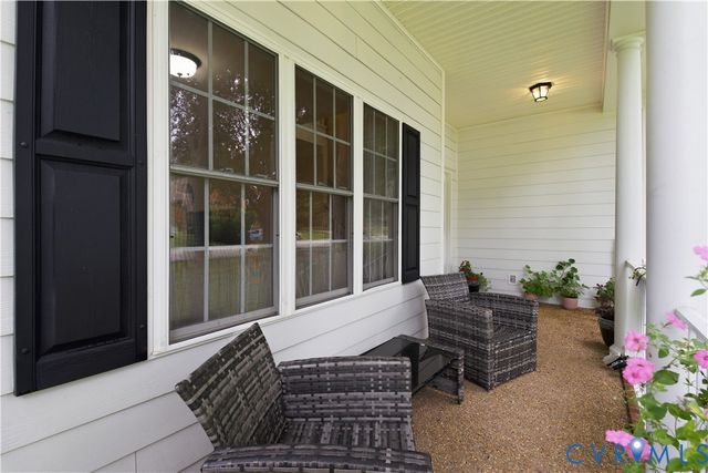 11341 Royal Ln, New Kent, VA 23140