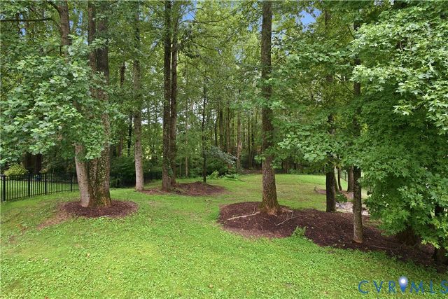 11341 Royal Ln, New Kent, VA 23140