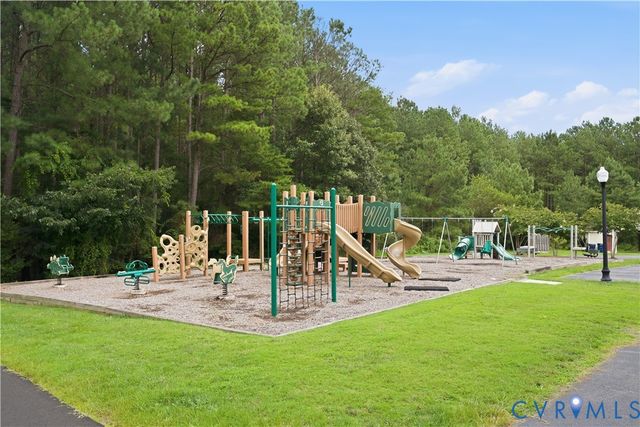 11341 Royal Ln, New Kent, VA 23140