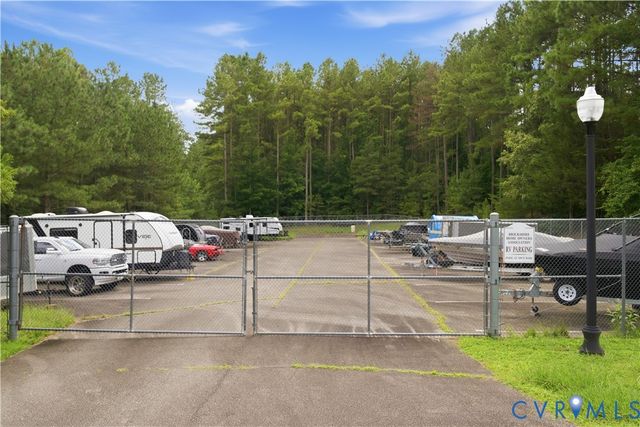 11341 Royal Ln, New Kent, VA 23140