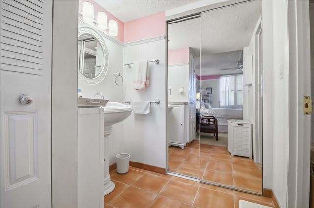 2901 26TH ST W 408, Bradenton, FL 34205