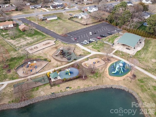 237 Water Oak Drive, Pineville, NC 28134