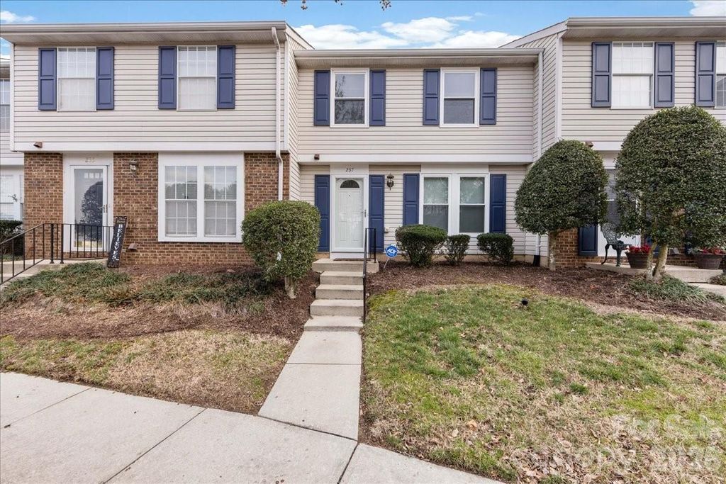 237 Water Oak Drive, Pineville, NC 28134