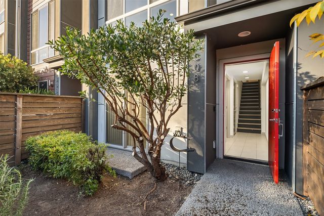 508 N 105th Street, Seattle, WA 98133