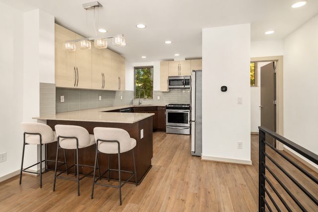 508 N 105th Street, Seattle, WA 98133