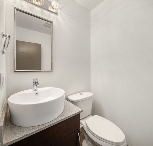 508 N 105th Street, Seattle, WA 98133