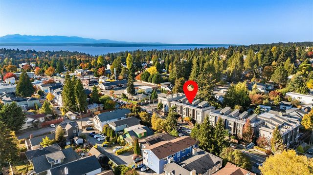 508 N 105th Street, Seattle, WA 98133
