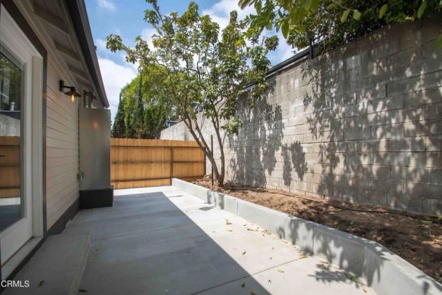 2276 Ewing Street, Los Angeles, CA 90039