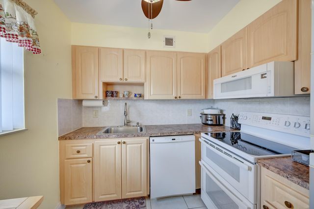 601 Monaco M M, Delray Beach, FL 33446