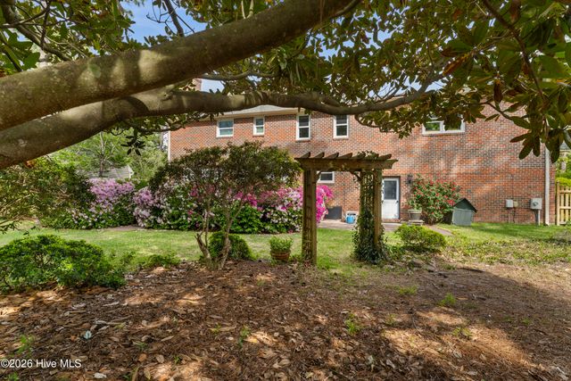 3120 Kirby Smith Drive, Wilmington, NC 28409