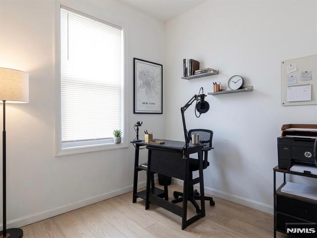 32 Palm Street, Newark, NJ 07106