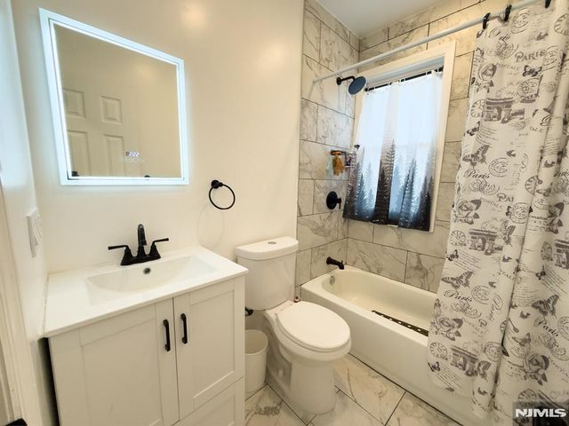 32 Palm Street, Newark, NJ 07106