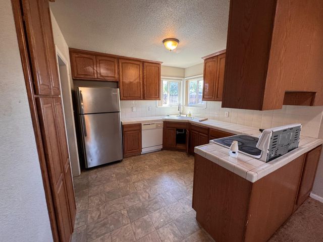 3310 U St, Antelope, CA 95843