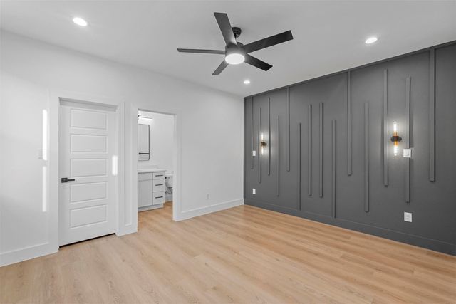 6110 Carlton Garret Street, Dallas, TX 75215