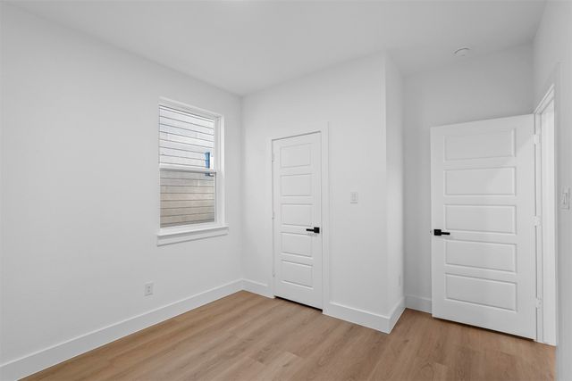 6110 Carlton Garret Street, Dallas, TX 75215