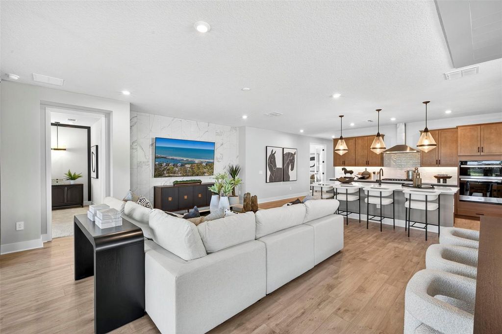 Image 12 of property listing at 13116 OXEYE LANE, Parrish, FL 34219