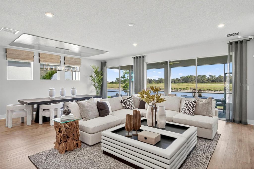 Image 10 of property listing at 13116 OXEYE LANE, Parrish, FL 34219