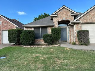 1913 briarwyck Court, Denton, TX 76205