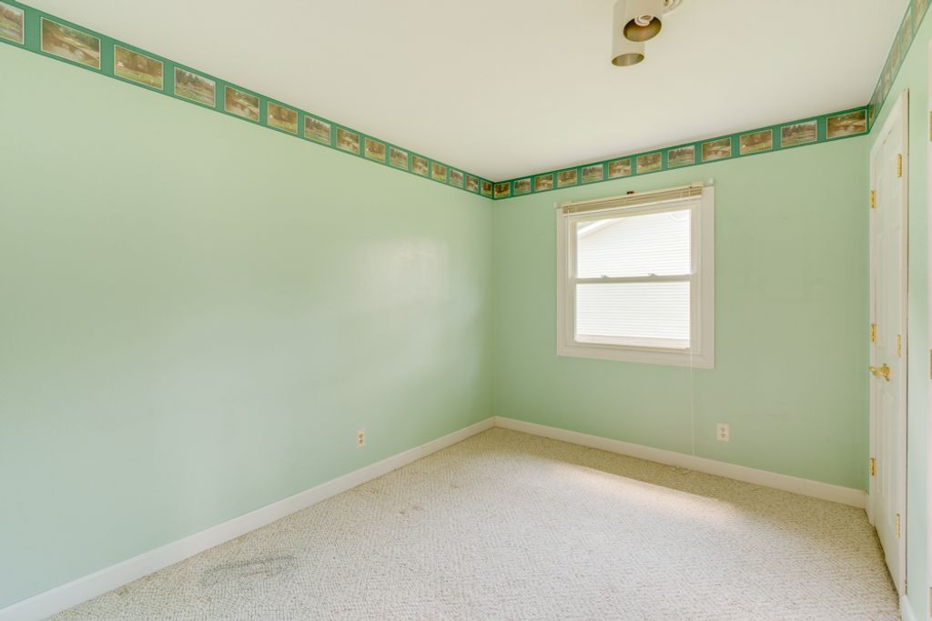 Image 25 of property listing at 1104 Airport Road, Mt Vernon, IL 62864