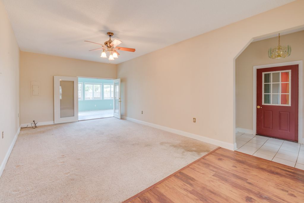 Image 38 of property listing at 1104 Airport Road, Mt Vernon, IL 62864