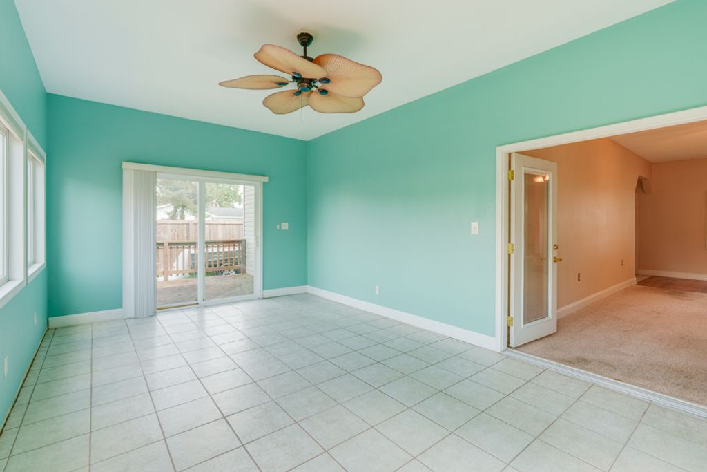 Image 42 of property listing at 1104 Airport Road, Mt Vernon, IL 62864