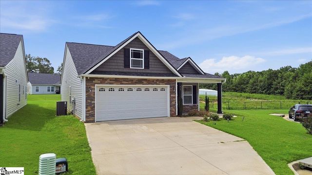 419 Bud Farmer Place, Inman, SC 29349