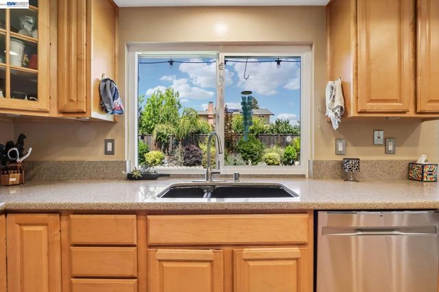 2517 Aranda Dr, San Ramon, CA 94583