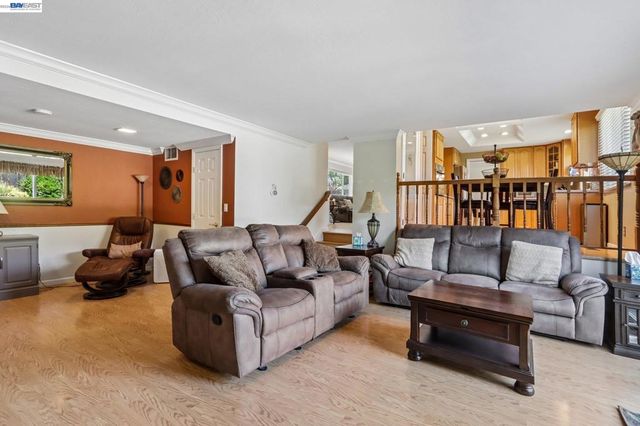 2517 Aranda Dr, San Ramon, CA 94583