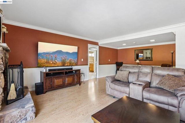 2517 Aranda Dr, San Ramon, CA 94583