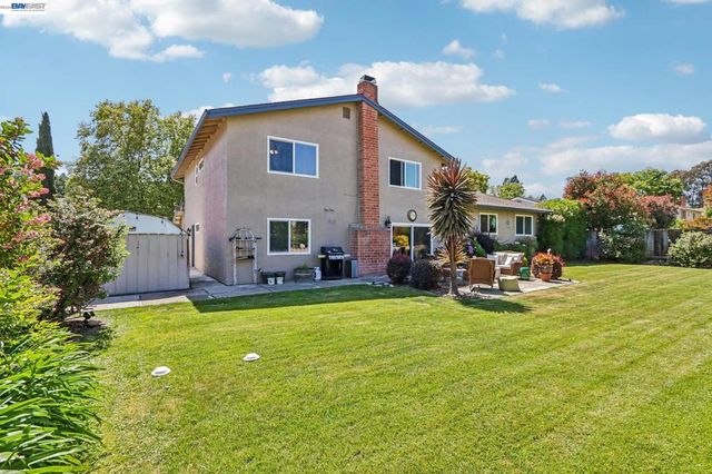 2517 Aranda Dr, San Ramon, CA 94583