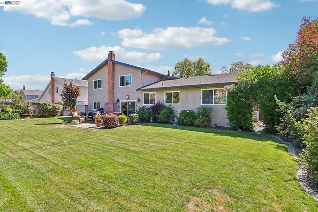 2517 Aranda Dr, San Ramon, CA 94583