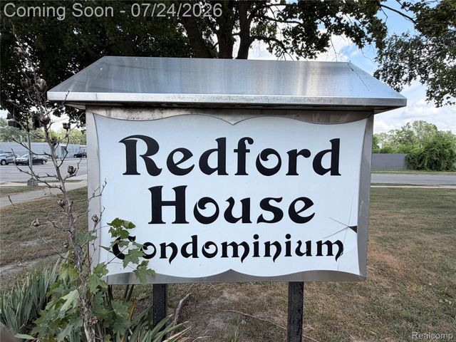 26305 W 7 mile rd Road 201, Redford Charter Township, MI 48240
