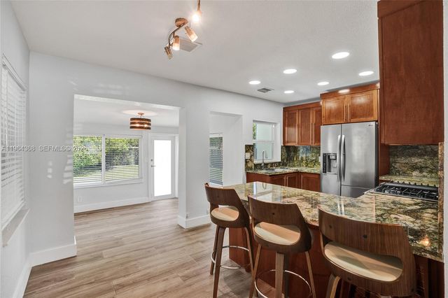 1517 Moffett St, Hollywood, FL 33020