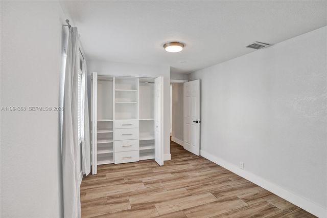 1517 Moffett St, Hollywood, FL 33020