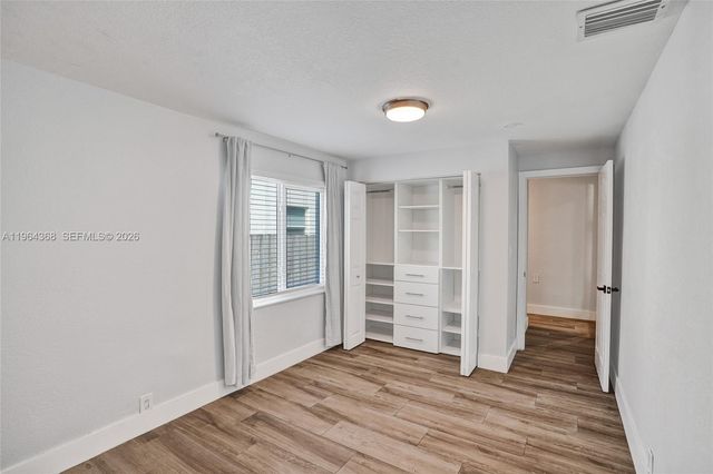 1517 Moffett St, Hollywood, FL 33020