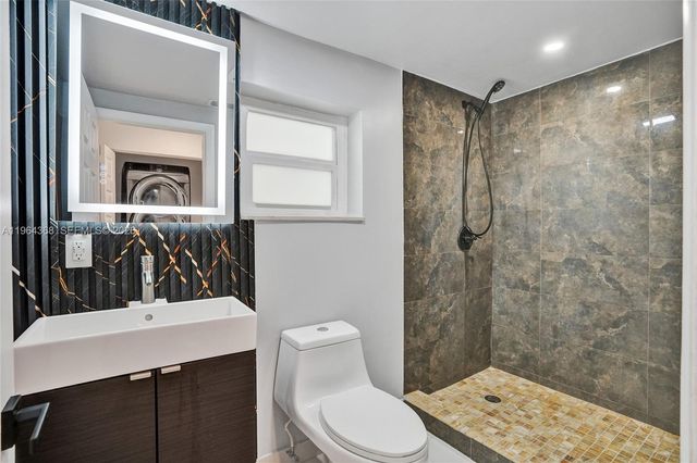 1517 Moffett St, Hollywood, FL 33020