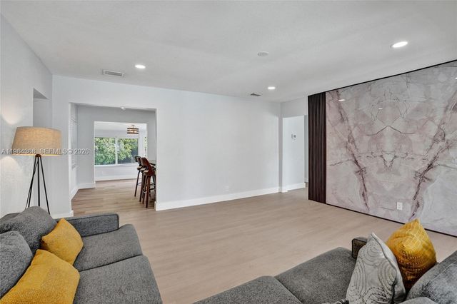 1517 Moffett St, Hollywood, FL 33020