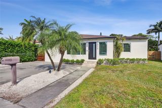 1517 Moffett St, Hollywood, FL 33020